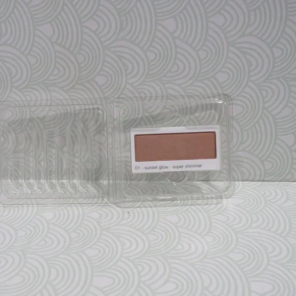 CLINIQUE💥SUPER SHIMMER EYESHADOW #01 SUNSET GLOW REFILL💥 - Picture 2 of 5